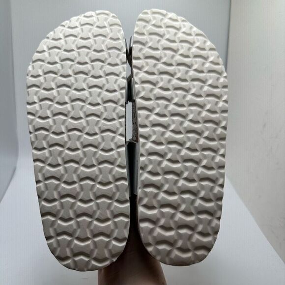 CUSHIONAIRE Women's Cork Footbed Sandal With +Comfort 6 SILVER - Picture 5 of 7